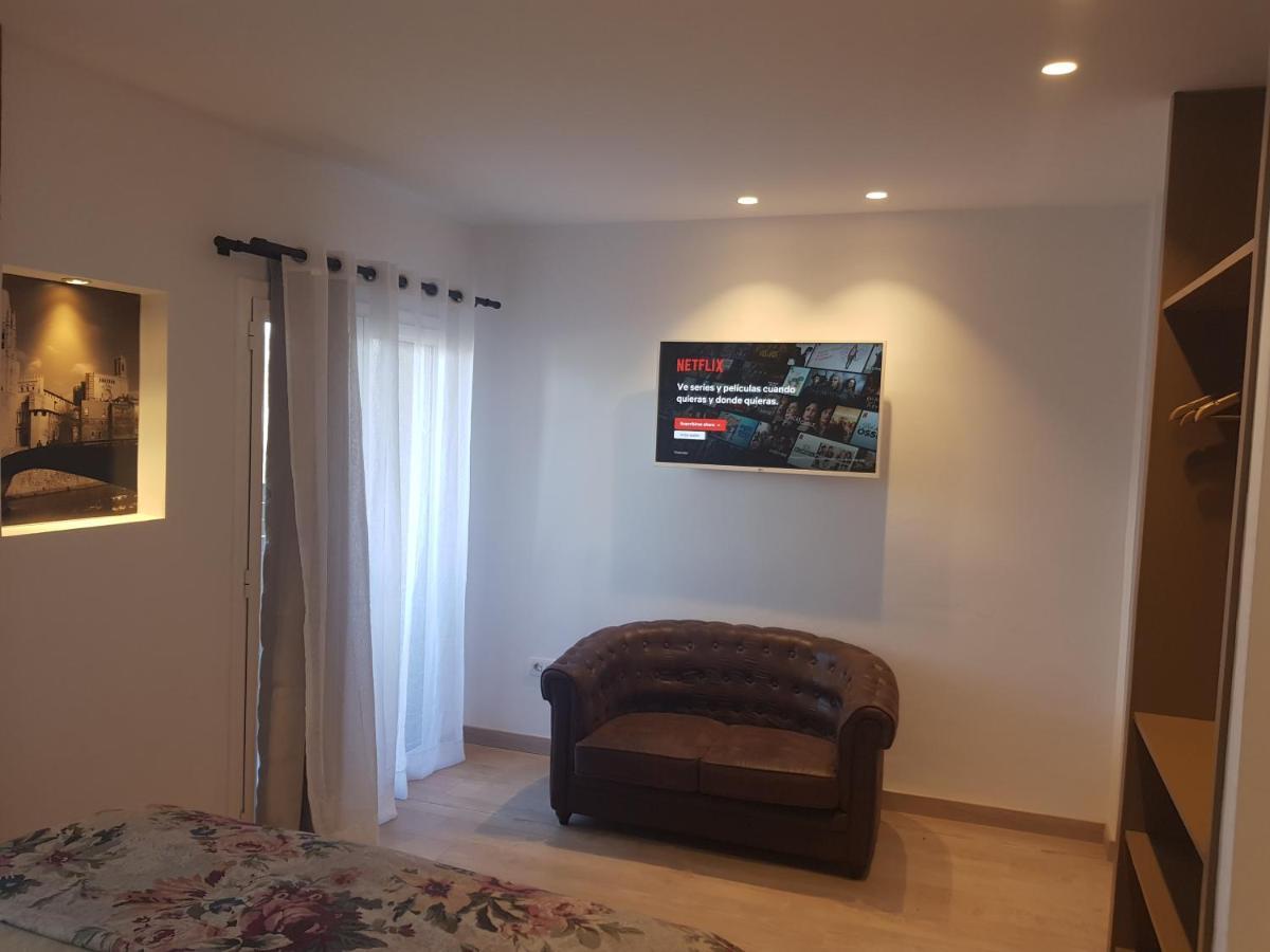 Turistic Girona - Piso De 1, 2 O 3 Habitaciones Exterior foto