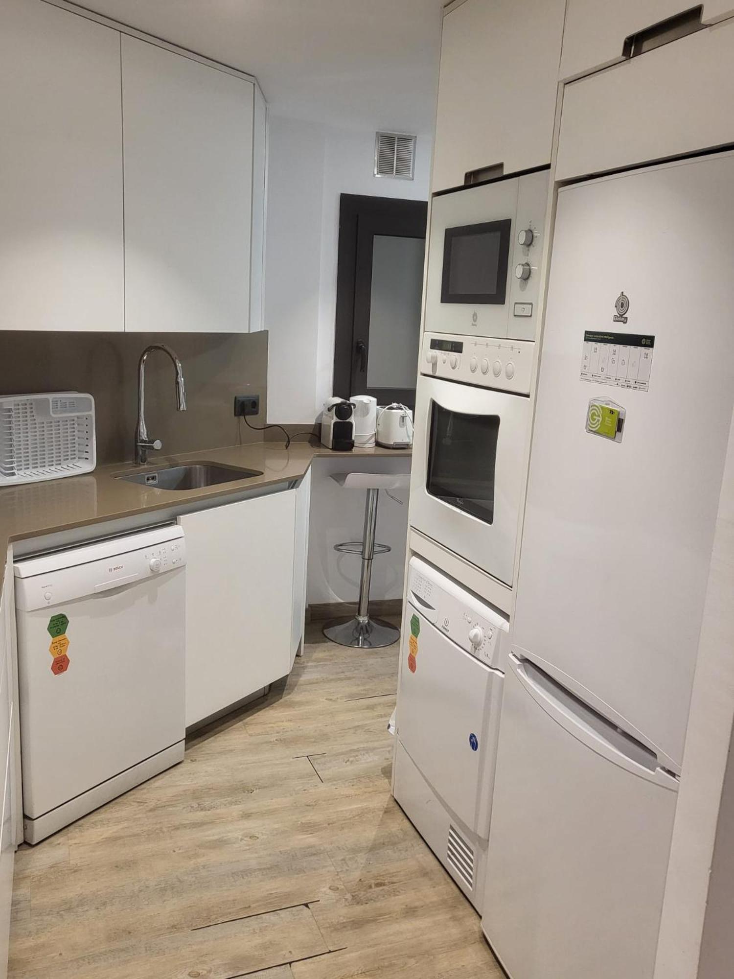 Turistic Girona - Piso De 1, 2 O 3 Habitaciones Exterior foto