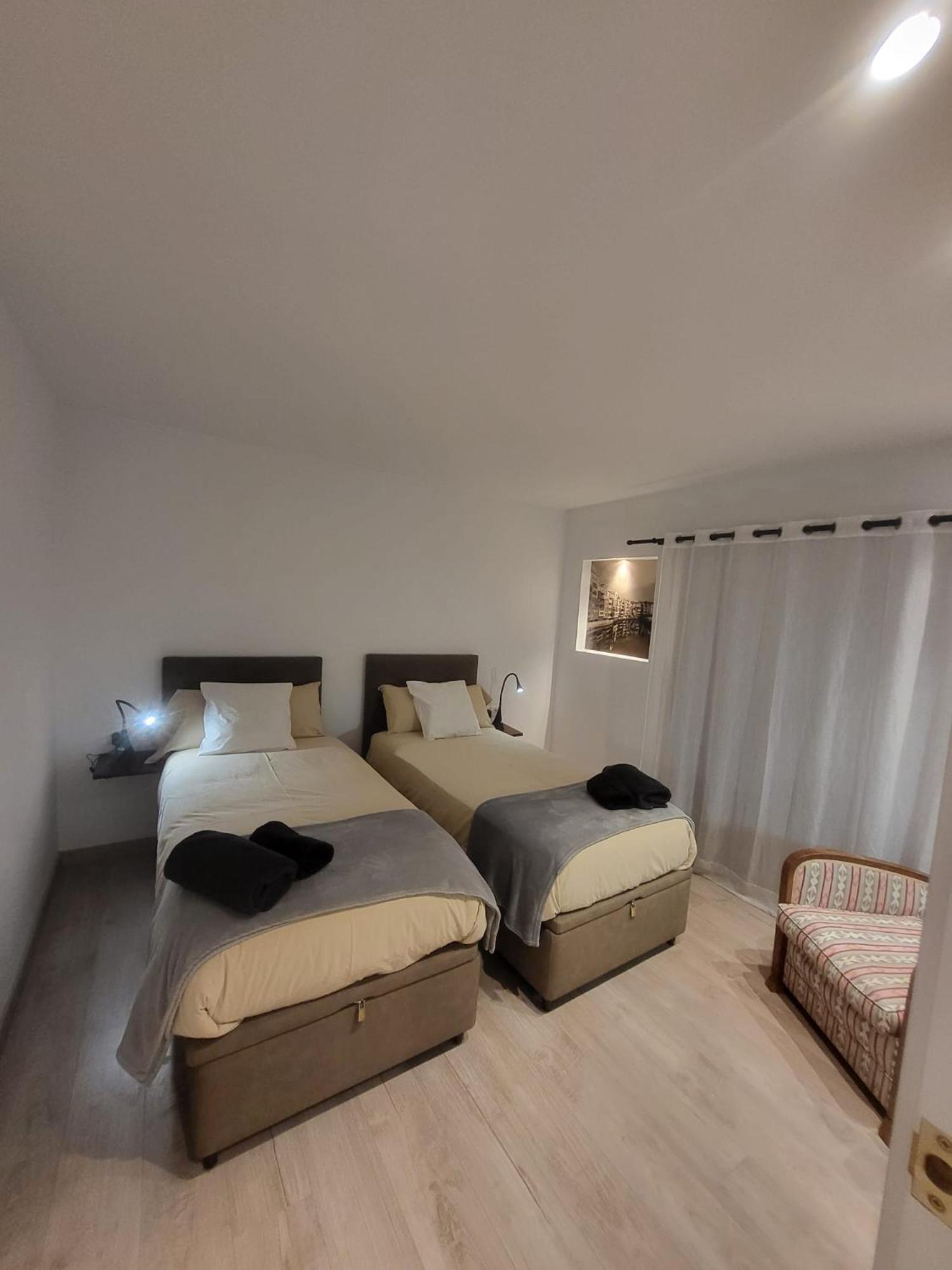 Turistic Girona - Piso De 1, 2 O 3 Habitaciones Exterior foto