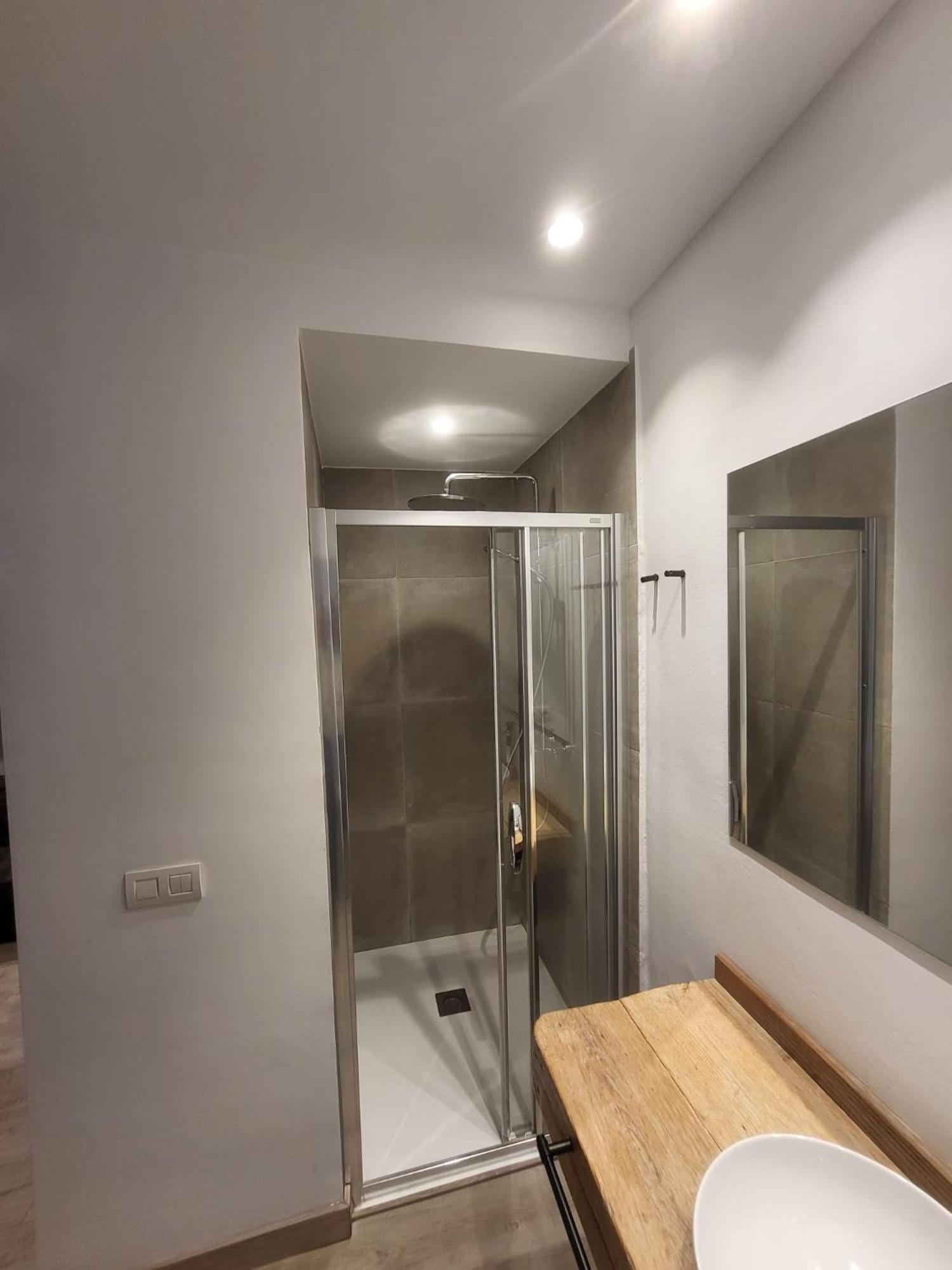 Turistic Girona - Piso De 1, 2 O 3 Habitaciones Exterior foto